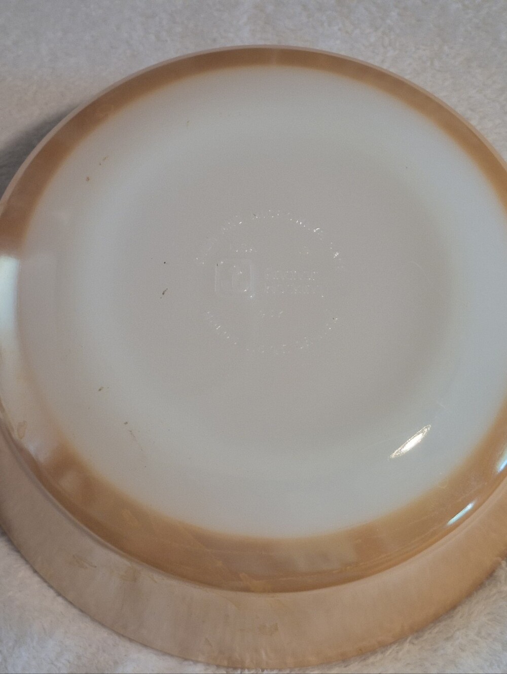 Vintage Anchor Hocking Fire-King Peach Lustre Casserole Dish - Picture 7 of 9